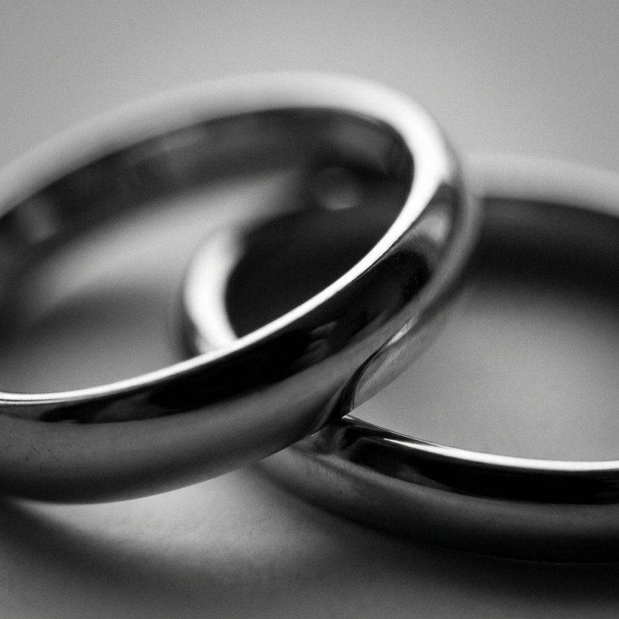 Two polished platinum bands